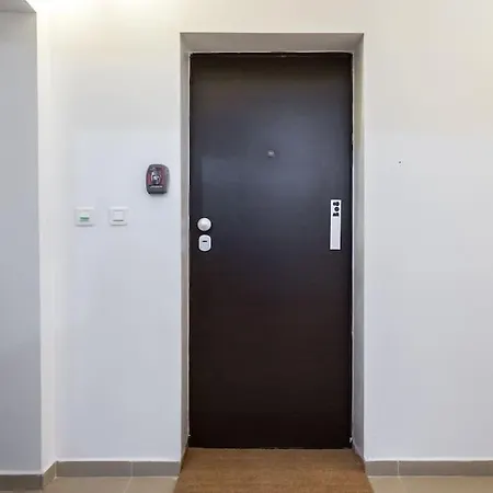 Vivando - Bright 1br - View Balcony - Parking