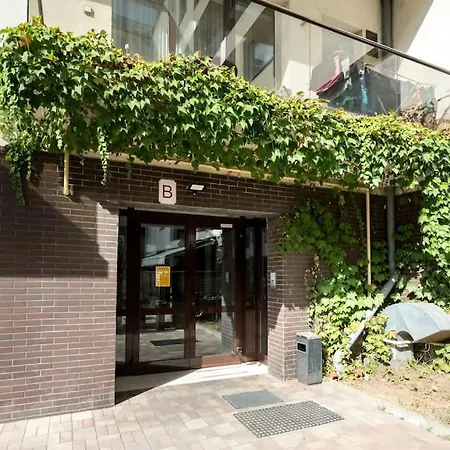 Apartment Vivando - Bright 1br - View Balcony - Parking Bucharest