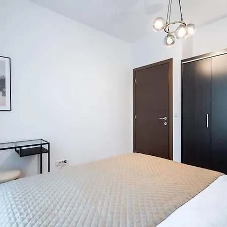 Vivando - Bright 1br - View Balcony - Parking Apartment *