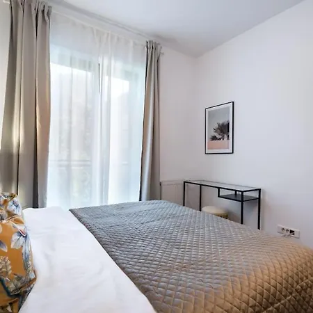 Apartment Vivando - Bright 1br - View Balcony - Parking *