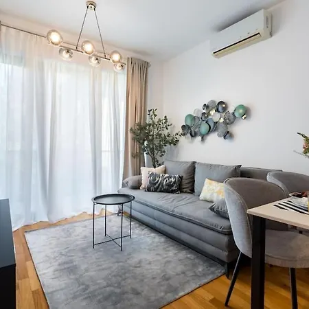Vivando - Bright 1br - View Balcony - Parking Bucharest