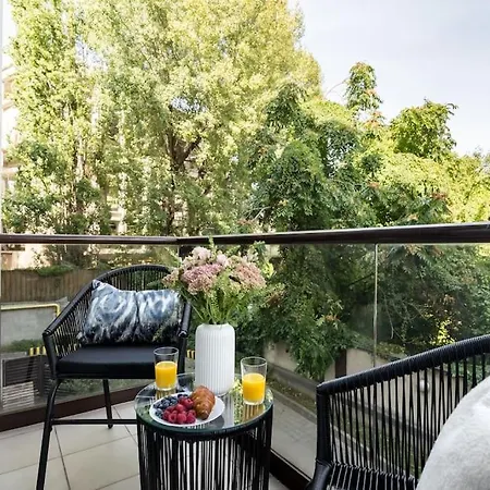 Apartment Vivando - Bright 1br - View Balcony - Parking Bucharest
